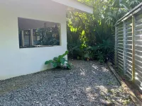 Private Jungle Retreat w Lagoon, Walk to Beach - Homestays