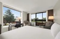 The Embassy Inn - Cheap