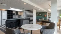 Appart'Hôtel Bikube - Paris Suresnes - bar