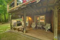 Sugarloaf Ski Basecamp Riverfront Cabin + Fire Pit - Homestays