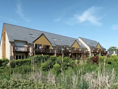 Les Roches Douvres 24 Hotels in der Nähe von Église de Saint-Briac-sur-Mer
