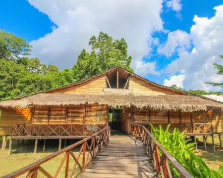 On Vacation Amazon Hotels in Leticia