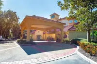 La Quinta Inn & Suites by Wyndham Tampa Brandon Regency Park Hotels near Finish Line