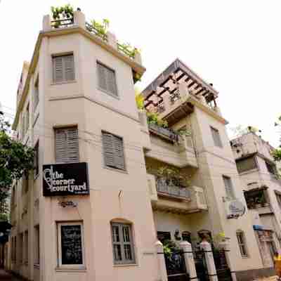 The Corner Courtyard Hotel Exterior