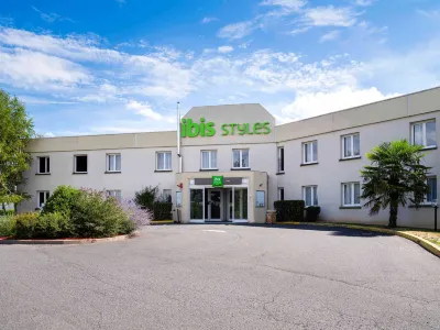 Ibis Styles Gien Hôtels à proximité de : Gomina bis coiffure