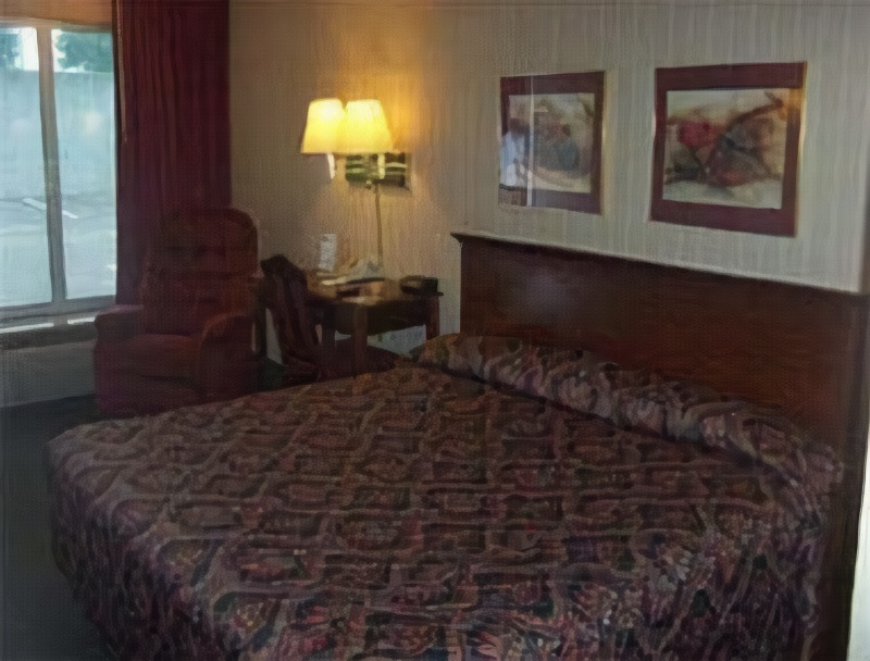 Holiday Inn Express & Suites Lenexa - Overland Park Area, an Ihg Hotel