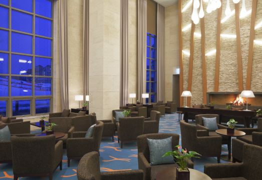 2. 홀리데이 인 리..