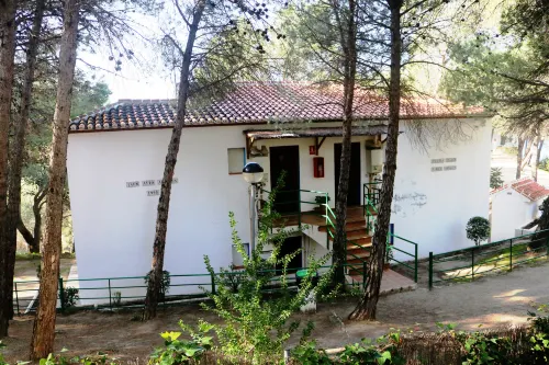 Rural Apartments Overlooking the Lake. Hotels in Guadalteba