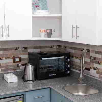 Luxury Apartment up to 3 Persons - Feel Home Away from Home Rooms