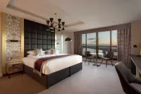 DoubleTree by Hilton Edinburgh - Queensferry Crossing Hotels in Dunfermline