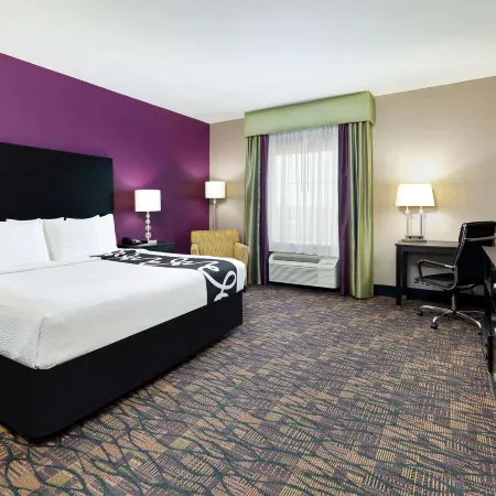 La Quinta Inn & Suites by Wyndham Jourdanton - Pleasanton