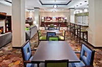 Holiday Inn Express & Suites Okmulgee