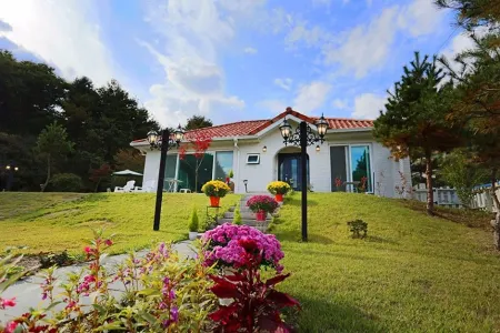 Yangpyeong Tasha's Forest Pension Отели рядом со станцией Yongmun Station