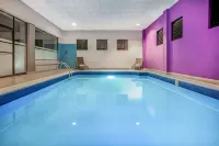 CHN Hotel Monterrey Centro, Trademark Collection by Wyndham - Swimmingpools
