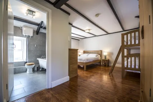Barn Conversion - Hot Tub - Penally - Tenby - جاكوزي