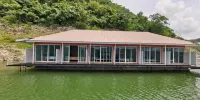Chomtawan Raft - LAGO VISTA SALA