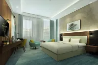 S19 Hotel-Al Jaddaf Metro Station