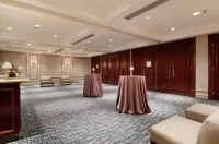 Hilton Toronto Airport Hotel & Suites - Business