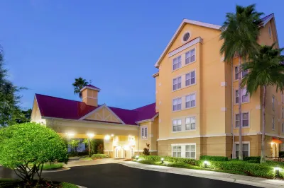Homewood Suites by Hilton Lake Mary Orlando North فنادق في Lake Mary