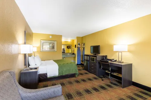 Quality Inn Mobile West Tillmans Corner