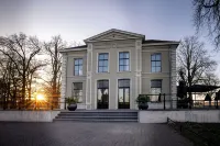 Pillows Luxury Boutique Hotel Aan de IJssel Hotels near Geert Groote Huis