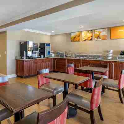 Comfort Suites San Clemente Beach Dining/Meeting Rooms