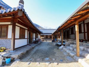 Mungyeong Jinnam Hanok Stay