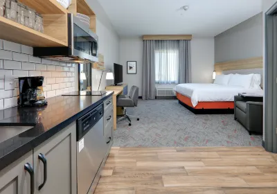 Candlewood Suites DFW West - Hurst Các khách sạn gần The Hurst Conference Center