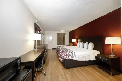 Red Roof Inn Atlanta - Suwanee/Mall of Georgia Hotels near CLARK Security Products