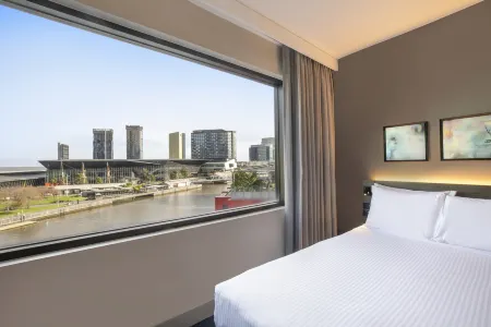 Crowne Plaza Melbourne Отели рядом с достопримечательностью «Юнион-лэйн»