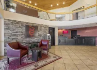 Red Roof Inn & Suites Cincinnati North - Mason - parking