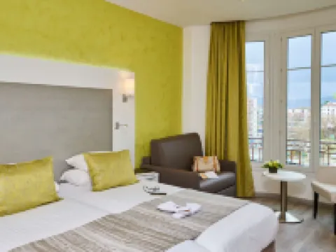 ベスト ウエスタン プラス ホテル カールトン アヌシー アヌシーのホテル