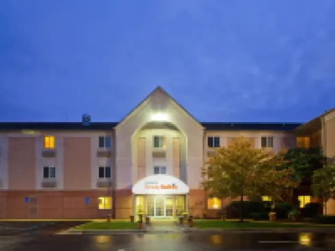 Sonesta Simply Suites Detroit Warren Hotels in Warren