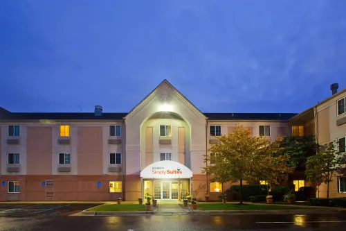 Sonesta Simply Suites Detroit Warren Hotels in Warren