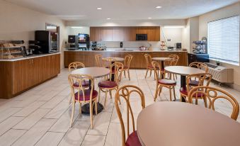 Charlevoix Inn & Suites SureStay Collection by Best Western