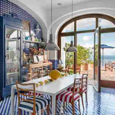 Maison la Minervetta Dining/Meeting Rooms