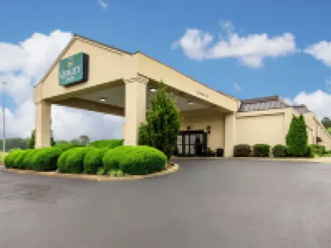 Quality Inn Holly Springs South Hotels in Holly Springs