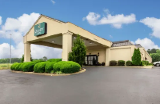 Quality Inn Holly Springs South Hotels in Holly Springs