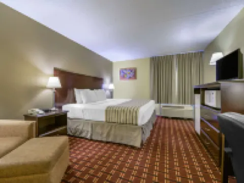 Econo Lodge Inn & Suites Triadelphia - Wheeling Hotels in Ohio County