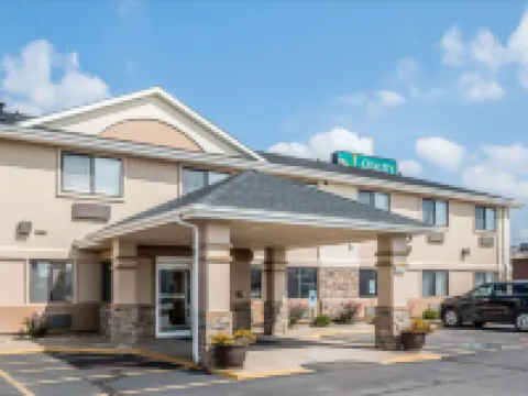 Quality Inn Coralville - Iowa River Landing Hotels in West Lucas