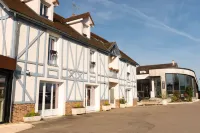 Logis Hôtel Restaurant Aux Maisons