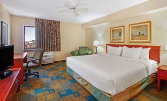 La Quinta Inn & Suites by Wyndham Albuquerque Journal Ctr NW