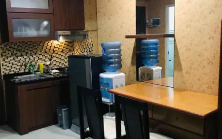 2 Bedroom at Apartemen The Suites Metro By Naufal Отели в г. Buahbatu