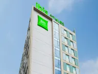 Ibis Styles Lima San Isidro Hotels near Chinatown