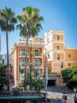 هوتل مايكل أنجلو Hotels near Bastion of Parsano