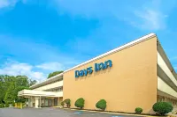 Days Inn by Wyndham Alexandria South Hotels in Mount Vernon