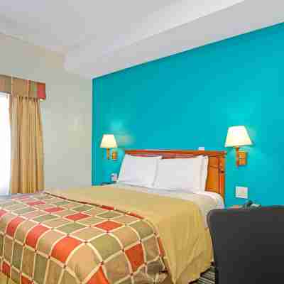 Travelodge by Wyndham LAX Rooms