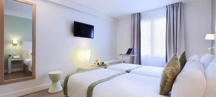 Kyriad Paris 18 - Porte de Clignancourt - Montmartre Hotel di Paris