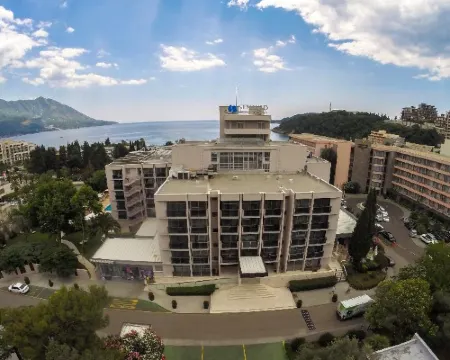 Hotel Tara Becici Hotels in Boreti