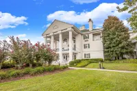 Clarion Inn Willow River Hotels in Sevierville